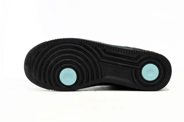 One Kick the Wild Jordan Where Things Are Retro (GS) DH0572-264 4 0517